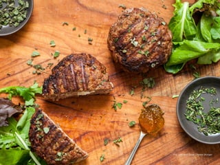 11 DINING WITH DYSPHAGIA: A COOKBOOK
Fig Jam and Goat Cheese Burger
 