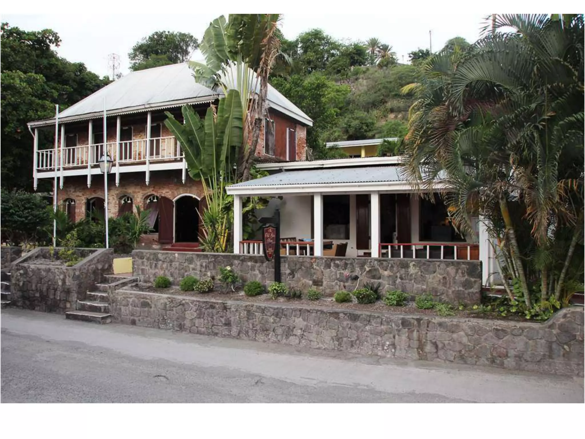 The Old Gin House Hotel
 