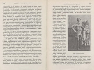 42 Udział Zgierza w pracach obozu legjonowego
doprowadzić ich do matury, - ale uczyła i zbliżała do źródeł kultury
polskiej; Stefan Pogorzelski, nauczyciel tej szkoły a potem dyrektor,
b. członek P. P. S„ wyrosły w środowisku studenckiem w Krakowie
i Szwajcarji, - świadomie i nieświadomie rozniecał w sercach wraż­
liwszej dziatwy powstańcze ideały i kult dla demokracji. Młodzież
opuszczała mury zgierskiej „Handlówki" z rqzbudzoną tęsknotą do euro-
pejskiego bytowania i - wędrowała do fabryk, do kantorów fabrycz-
nych, trzymając się najchętniej miasta rodzinnego. Znikoma tylko
cząstka tej młodzieży odbywała potem studja wyższe: w roku 1914
bodaj tylko trzech zgierzan kształciło się w Galicji i troje we Francji.
Rzecz ciekawa, że Szkoła Handlowa przetrwała czas przesilenia {1910 r.)
i w ciągu ostatnich czterech lat przed wojną rozwinęła się pod wzglę­
dem liczby uczniów i liczby klas. Młodzież klas starszych (V i VI)
nawiązała w tym czasie kontakt z organizacjami uczniowskiemi w Łodzi
i utworzyła tajne koła organizacyj ideowych (Młodzież Narodowa i Mło­
dzież Niepodległościowa) oraz skauting, wyrosły, jak wiadomo, w ścisłym
z temi organizacjami związku.
W roku 1912 grono zgierzan sympatyków Towarzystwa Kultury
Polskiej, przeważnie ze starszego społeczeństwa, założyło Towarzystwo
Szerzenia Wiedzy im. Bolesława Prusa w Zgierzu i rozpoczęło legalną
pracę oświatową; zwłaszcza duże znaczenie przypisać trzeba powstałej
wówczas i wciąż rosnącej wypożyczalni książek.
W tymże 1912 roku powstało w Zgierzu Towarzystwo Gimna-
styczne „Bieg'', ekspozytura legalna „Sokoła". Wiadomo, że w Łodzi
„Sokół" był wówczas pod silnym wpływem byłych działaczy N. Z. R.-u
i niepodległościowych organizacyj młodzieży; i w Zgierzu ten wpływ
zaznaczył się bardzo wyraźnie nieomal od początku, a zwłaszcza od
chwili (1913 r.), gdy osiedlił się .tu jako buchalter ś. p. Stanisław
Maciński, „zarzewiak", abiturjent Szkoły Handlowej Kupiectwa Łódz­
kiego, wielkich wartości, pracowity i niezwykle ujmujący.
Do wszystkich wymienionych tu organizacyj, coraz wyraźniej powsta-
jących przeciwko temu, co gnębi i odgradza od wolności, wieści
o wyraźnych planowych pracach niepodległościowych docierały dwiema
drogami: przez „bibułę" organizacyj młodzieży i „pantoflową pocztą"
przeŻ jedynego zgierzanina, studjującego wówczas w Krakowie ...
Natychmiast po wybuchu wojny rozpoczęły się w Zgierzu gorącz­
kowe dyskusje na temat „orjentacji"; należy stwierdzić, że już od
początku we wszystkich kołach rozpoczęto akcję niepodległościową
antyrosyjską. Niewątpliwie potrzeba niezwłocznej demonstracji na rzecz
Udział Zgierza w pracach obozu legjonowego 43
Niepodległości zdecydowała tu o sympatjach - pomimo rosyjskiej
serdeczności, pruskich gwałtów i naturalnej niechęci do niemczyzny,
tak zrozumiałej w mieście, liczącem kilka tysięcy ludności niemieckiej.
Jednak po krótkich dniach budzenia się serc - przyszła wojna we
własnej osobie, i strach (jakże wielki i jak w gruncie rzeczy antyro-
syjski!) opanował całe
miasto. Trzeba było zejść
bardzo głęboko w pod-
ziemia i bardzo ostrożnie,
ubezpieczając się na dwa
fronty, budować i utrzy-
mywać organizację.
Stworzono wtedy 1) or-
ganizację cywilną, 2) or-
ganizację wojskową i
3) organizację kobiecą.
Organizacjacywilna miała
budowę bardzo skompli-
kowaną: zarząd 5-osobo-
wy{w tern delegacja do Ko·
misji Stronnictw Niepod-
ległościowych w Łodzi)
i różne przybudówki do
różnych określonychczyn·
ności(wywiad ipoczta,roz·
powszechnianie wydaw-
nictw iodezw,propaganda
wśród „elity" rusofilskiej,
roboty drukarskie etc.).
Organizacja wojskowa o
budowie prostej odby-
wała ćwiczenia w lokalu
„Biegu" i wykłady w lo- ś. p. Stanisław Maciński
kalach prywatnych; ko-
mendant (niezapomniany Stanisław Maciński) i jego zastępca wcho-
dzili w skład zarządu organizacji cywilnej, która, jak z tego wynika,
była organem kierowniczym. Organizacja kobieca (Liga Kobiet)
skupiła w ciągu kilku miesięcy zgórą 30 członkiń i bardzo intensywnie
organizowała pomoc dla legjonistów. Z humorem wytrzymywano
nawał potwornych plotek, które przylatywały do Zgierza codziennie,
 