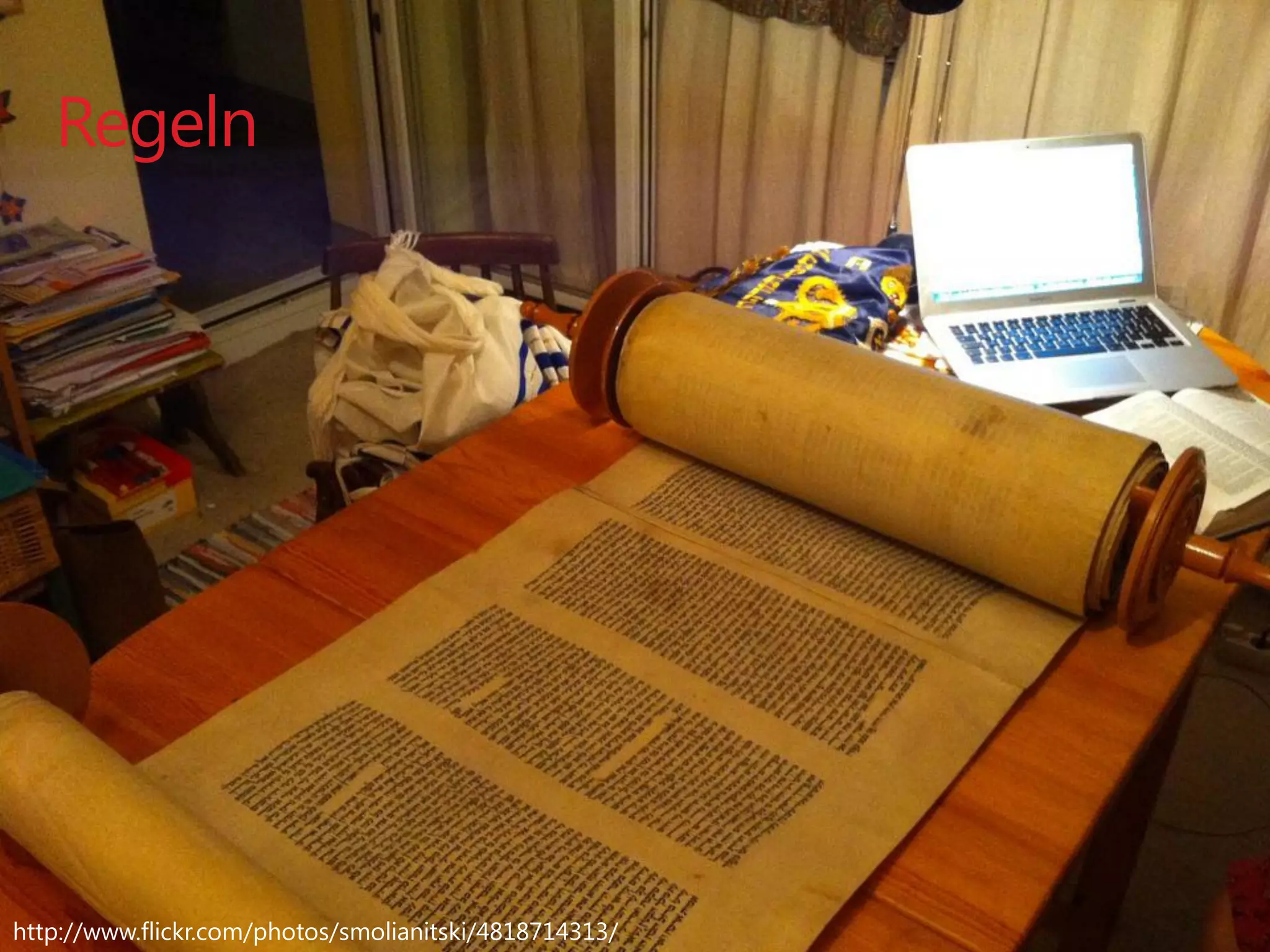 Regeln
http://www.flickr.com/photos/smolianitski/4818714313/
 