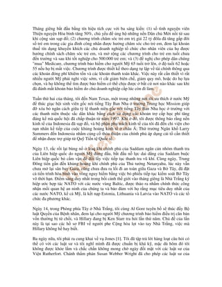 Tháng giêng b t u b ng tín hi u tích c c v i ba sáng ki n: (1) s tình nguy n viên
Thi n nguy n Hòa bình tăng 50%, ch y u         ng h nh ng n n Dân ch M i n i t sau
khi c ng s n s p ; (2) chương trình chăm sóc tr em tr giá 22 t ôla ã tăng g p ôi
s tr em trong các gia ình công nhân ư c hư ng chăm sóc cho tr em, em l i kho n
thu tín d ng khuy n khích các ch doanh nghi p t ch c cho nhân viên c a h ư c
hư ng chính sách chăm sóc tr em, và m r ng các chương trình cho tr em tu i chưa
  n trư ng và sau khi t t nghi p cho 500.000 tr em; và (3)  ngh cho phép dân chúng
"mua" Medicare, chương trình b o hi m cho ngư i M 65 tu i tr lên,        tu i 62 ho c
55 n u h b m t vi c. Chương trình ư c thi t k theo d ng t l p v tài chính thông qua
các kho n óng phí khiêm t n và các kho n thanh toán khác. Vi c này r t c n thi t vì r t
nhi u ngư i M ph i ngh vi c s m, vì c t gi m biên ch , gi m quy mô, ho c do h l a
ch n, và h không th tìm ư c b o hi m có th ch u ư c b t c nơi nào khác sau khi
 ã ánh m t kho n b o hi m do ch doanh nghi p c p lúc còn i làm.

Tu n th hai c a tháng, tôi n Nam Texas, m t trong nh ng nơi tôi ưa thích nư c M
   thúc gi c h i sinh viên g c nói ti ng Tây Ban Nha trư ng Trung h c Mission giúp
   xóa b ngăn cách gi a t l thanh niên g c nói ti ng Tây Ban Nha h c trư ng v i
các thanh niên thu c s c dân khác b ng cách s d ng các kho n tr c p h c phí tăng
 áng k mà qu c h i ã ch p thu n t năm 1997. Khi         ó, tôi ư c thông báo r ng n n
kinh t c a Indonesia ã s p , và b ph n ph trách kinh t c a tôi ã n chi vi n cho
n n nhân k ti p c a cu c kh ng ho ng kinh t       châu Á; Th trư ng Ngân kh Larry
Summers n Indonesia nh m c ng c th a thu n c a chính ph áp d ng c i t c n thi t
   nh n ư c tr giúp t Qu Ti n t Qu c t .

Ngày 13, r c r i l i bùng n   Iraq khi chính ph c a Saddam ngăn c n nhóm thanh tra
c a Liên hi p qu c do ngư i M        ng u, b t u n l c dai d ng c a Saddam bu c
Liên hi p qu c b c m v n         i l y vi c ti p t c thanh tra vũ khí. Cùng ngày, Trung
  ông ti n g n n kh ng ho ng khi chính ph c a Th tư ng Netanyahu, lúc này v n
chưa m l i sân bay Gaza, cũng chưa ưa ra l i i an toàn gi a Gaza và B Tây, ã t
c ti n trình hòa bình vào vòng nguy hi m b ng vi c b phi u ti p t c ki m soát B Tây
vô th i h n. i m sáng duy nh t trong b i c nh th gi i vào tháng giêng là Nhà Tr ng ký
hi p ư c h p tác NATO v i các nư c vùng Baltic, ư c th o ra nh m chính th c công
nh n m i quan h an ninh c a chúng ta và b o m v i h r ng m c tiêu duy nh t c a
các nư c NATO, k c M , là k t n p Estonia, Lithuania và Latvia vào NATO và các t
ch c a phương khác.

Ngày 14, trong Phòng phía Tây Nhà Tr ng, tôi cùng Al Gore tuyên b s thúc y B
lu t Quy n c a B nh nhân, em l i cho ngư i M chương trình b o hi m i u tr căn b n
v n thư ng b t ch i, và Hillary ang b Ken Starr tra h i l n th năm. Ch    c al n
này là t i sao các h sơ FBI v ngư i phe C ng hòa l t vào tay Nhà Tr ng, vi c mà
Hillary không h hay bi t.

Ba ngày n a, tôi ph i ra cung khai v v Jones [1]. Tôi ã t p tr l i hàng lo t câu h i có
th có v i các lu t sư và tôi nghĩ mình ã ư c chu n b khá k , m c dù hôm ó tôi
không ư c kh e l m và ch c ch n không mong ch ngày i m t v i các lu t sư c a
Vi n Rutherfort. Chánh th m phán Susan Webber Wright ã cho phép các lu t sư c a
 