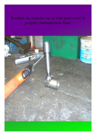 Fermeture du capot du pupitre avec les quatre vis à 6 pans creux . 