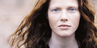 Dove’s beauty should be portrayed with uncluttered
photography that does not camouflage the depth
of a woman’s beuty.
S T Y L E O F P H O T O G R A P H Y
 