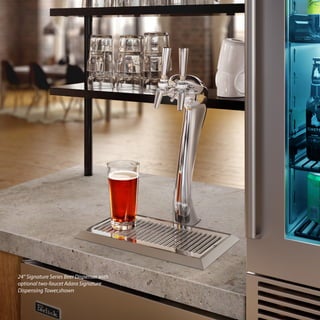 24” Signature Series Beer Dispenser with
optional two-faucet Adara Signature
Dispensing Tower,shown
 