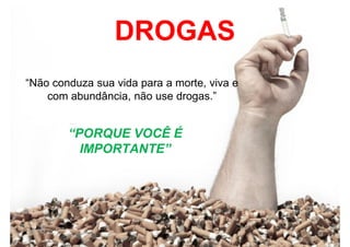 •LSD
LSD (Lyserg Sarue Diethylamid) ele provoca alucinações
e é uma droga sintética é tomada por via oral. As alterações
da percepção ocorrem nos níveis visual, auditivo, gustativo
e táctil.
Danos causados pelos alucinógenos
Reações de pânico com sensação de deformação do corpo
e de objetos. A dependência psíquica que cria é baixa e
fisicamente, a sua dependência é nula. O uso habitual tem
os seguintes efeitos: alterações das percepções,
especialmente das visuais, alucinações, pânico, entre
outras. A longo prazo, o LSD cria pânico, más viagens,
alucinações e psicoses
 