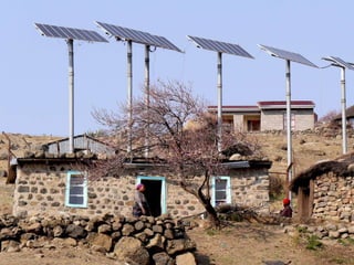 “Lonen” zonnepanelen?
Elektriciteit ➔ 60 euro per maand
ROI = 11-13 jaar
 