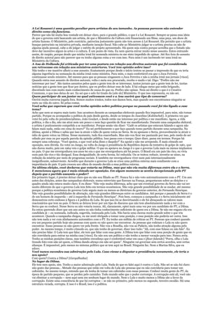 A Lei Rouanet é uma questão peculiar para artistas do seu tamanho. As pessoas parecem não entender
direito como ela funciona.
Parece que não há muita boa vontade em deixar claro, para o grande público, o que é a Lei Rouanet. Sempre se passa essa ideia
de que o governo está bancando um artista, de que o Ministério da Cultura está financiando um filme, uma peça, um show de
artista famoso. O Ministério, pelo contrário, patrocina justamente quem não tem acesso à Lei Rouanet. Ela permite que o artista
busque patrocínio na iniciativa privada, mediante isenção fiscal. Não cabe ao Ministério julgar se o artista precisa ou não de
alguma ajuda pessoal, cabe a ele julgar o mérito do projeto apresentado. Há quem seja contra porque acredita que o Estado não
deve dar incentivo algum às artes e à cultura. É um ponto de vista. Eu nem queria entrar muito nesse assunto. Estou entrando
assim, de raspão, porque desde que minha irmã foi nomeada ministra eu me sinto impedido de opinar. Até fico fora do assunto
de direito autoral para não parecer que eu tenho alguma coisa a ver com isso. Para mim é um incômodo ter uma irmã no
Ministério da Cultura.
A Ana de Hollanda foi criticada por ter uma postura em relação aos direitos autorais que foi considerada
um retrocesso em relação aos ministros anteriores. Você tem opinião sobre isso?
Não tenho e me mantive alheio a esse assunto. Exatamente porque desde o início tentou-se passar a impressão de que eu teria
alguma ingerência na nomeação da minha irmã como ministra. Para mim, o mais confortável era que o Juca Ferreira
continuasse sendo ministro. Até mesmo para que as pessoas xingassem o Juca Ferreira e não a minha irmã nos jornais [risos].
Quando entra esse assunto de direitos autorais, volta e meia sou procurado, recebo e-mails e tal. Digo: “Prefiro não me
interessar por isso”. São tantos assuntos pelos quais a gente tem de se interessar, tantos jornais que a gente tem de ler, tantas
notícias que a gente tem que ficar por dentro, que eu prefiro deixar esse de lado. E há colegas meus que estão brigando,
discutindo isso com muito mais conhecimento de causa do que eu. Prefiro não opinar. Nem sei direito o que é o Creative
Commons, o que isso deixa de ser. Eu sei que o selo foi tirado do [site do] Ministério. O que isso representa, eu não sei.
Quem participar de um jantar no qual estivessem você e a Ana ouvirá que tipo de conversa?
Ouvirá muita conversa jogada fora. Somos muitos irmãos, todos nos damos bem, mas quando nos encontramos ninguém se
mete na vida do outro. Só pelas costas.
Você acha que esperam que você tenha opinião sobre política porque no passado você foi tão ligado a esse
tema?
Acho que nem se espera mais tanto. Isso acontece durante as campanhas eleitorais quando fica impossível, para mim, não tomar
partido. Porque eu acompanho a política do país desde garoto, desde os tempos do Juscelino [Kubitschek]. A primeira vez que
votei foi pela volta do presidencialismo, João Goulart, e desde então me interesso por política e me manifesto. Agora, a vida
política, o dia a dia, não me atrai nem um pouco e nem faço questão de ficar me manifestando. Durante uma campanha eleitoral,
o artista é praticamente compelido a se manifestar. Porque senão vão dizer: “Cadê os artistas que estavam falando e agora não
falam mais nada, estão em cima do muro?” Eu sei perfeitamente o que faço quando tomo partido durante uma campanha. Na
última, apoiei a Dilma e sabia que isso ia atrair o ódio de quem votou no Serra. Se eu apoiasse o Serra, provavelmente ia atrair o
ódio de quem votou na Dilma. Nesse momento, tudo fica exacerbado. Mas não vou ficar me pautando por isso, pelo medo de ser
odiado por essa ou por aquela parcela da opinião pública. Isso passa com o tempo. Quer dizer, passa em termos. Porque há
sempre uma cobrança. “Você apoiou, o que você acha disso e daquilo?” Eu apoiei e não me arrependo. É mais cômodo ser
oposição, sem dúvida. Eu votei no Jango, na volta do Jango à presidência da República depois da tentativa de golpe de 1961, que
não durou muito, pois em 1964 veio o golpe militar. O que eu apoiava no Jango é o que o governo Lula mais ou menos implantou
no país. O que me envergonhava nos anos 60 era o que me envergonhava até há pouco. O Brasil era um país tão rico, eu vivia
num país tão rico e tão desigual. Essa desigualdade, de certa forma, foi reduzida. Ou se tentou reduzir, investiu-se nisso, na
redução da miséria por meio de programas sociais. E também me envergonhava viver num país internacionalmente
insignificante, subserviente. Acredito que durante o governo Lula se criou uma política externa mais condizente com a
importância do país. O país cresceu aos olhos do mundo devido a essa política externa.
Na última eleição, você declarou que votaria na Dilma, mas que não via muita diferença entre ela e o Serra.
E mencionou agora que é mais cômodo ser oposição. Em algum momento se sentiu decepcionado pelo PT
depois que o partido assumiu o poder?
Em primeiro lugar, é preciso deixar claro que eu não sou filiado ao PT. Nunca fui e não voto automaticamente com o PT. Um ano
antes das eleições, antes das campanhas eleitorais, numa entrevista que fizeram na França, perguntaram sobre as eleições e o
quadro ainda não estava muito claro. E eu disse: “Não vejo muita diferença, acho que um eventual governo do Serra não vai ser
muito diferente do que o governo Lula tem feito em termos econômicos. Não vejo grande possibilidade de se mudar, até mesmo
porque a política econômica do governo Lula seguiu mais ou menos as diretrizes do governo anterior, do Fernando Henrique.
Não vejo grandes possibilidades de alteração, não vejo grandes diferenças entre os candidatos. Até porque o passado de Serra é o
de um homem de esquerda – até à esquerda de Fernando Henrique”. Pois bem, começou a campanha e o Serra inicialmente até
demonstrou certo endosso à figura e à política do Lula. Só que isso foi se desvirtuando e ele foi abraçando os valores mais
reacionários que tem no país. O Serra se deixou levar por um tipo de discurso que não tem absolutamente nada a ver com o
Serra que eu conheci. Nesse Serra eu não votaria nunca. Ali, claramente, optei mais uma vez por um candidato do PT, a Dilma.
Eu estou querendo dizer que um ano antes eu não tinha conhecimento suficiente de quem era a Dilma. Se não me engano ela era
candidata já – ou nomeada, indicada, sugerida, insinuada pelo Lula. Não havia uma clareza muito grande sobre o que iria
acontecer. Quando a campanha chegou, eu me senti obrigado a tomar uma posição, e essa posição não poderia ser outra. Isso
não tem nada a ver com alinhamento automático com o PT. Eu tenho um milhão de críticas ao PT. Pessoas que conheci quando
era um pequeno partido hoje são pessoas com quem eu não quero me encontrar. As pessoas que rodeiam o Lula eu não quero
encontrar. Essas pessoas eu não quero ver pela frente. Não vou a Brasília, não vou ao Palácio, não tenho atração alguma pelo
poder. Ao mesmo tempo, é muito cômodo eu, que não tenho de governar, dizer isso tudo: “Ah, com esse fulano eu não falo”. Eu
não preciso falar. O Lula tem que falar, ele tem que lidar com essa gente. A Dilma tem que lidar com uma porção de gente que eu
não convidaria para entrar na minha casa [risos]. Eu não sou um político e não tenho a menor vocação para isso. Nunca seria.
Tenho as minhas posições claras, mas também reconheço que é confortável estar em casa e [ficar falando] “Porra, olha o Lula
tirando foto com não sei quem, a Dilma dando abraço em não sei quem”. Ninguém vai governar sem certos acordos, sem certas
alianças. É impossível, pelo menos no sistema político que se tem aqui no Brasil. Ninguém faz. Nem a Marina Silva, que eu
adoro.
Você nunca escondeu sua admiração pelo Lula. Caso viesse a disputar a presidência novamente, ele teria o
seu apoio?
Com quem? Contra a Dilma? [Gargalhadas]
No lugar da Dilma.
Ele tem meu apoio, sim. Tenho a maior admiração pelo Lula. Nada do que eu falei aqui é contra o Lula. Não sei se não fui claro:
não gosto das pessoas... Metade das pessoas que estão em volta do Lula são pessoas que eu não convidaria para tomar um
cafezinho. Ao mesmo tempo, entendo que ele tenha de tomar um cafezinho com essas pessoas. Conheci muita gente do PT, da
época de partido pequeno, que se perdeu pelo caminho. Todo mundo sabe que o poder corrompe. A corrupção está ali, você não
vai eliminar a corrupção – nem aqui nem em nenhum lugar do mundo. Nem o Lula e muito menos a Dilma são a favor da
corrupção. Existe uma consciência de que há corruptos – se não no primeiro, pelo menos no segundo, terceiro escalão. Há uma
estrutura viciada, corrupta. E isso é o Brasil, isso é a política.
 