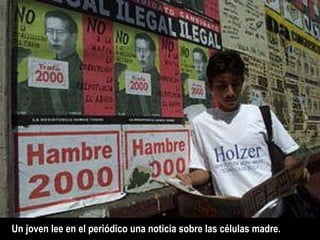 Un joven lee en el periódico una noticia sobre las células madre.
 