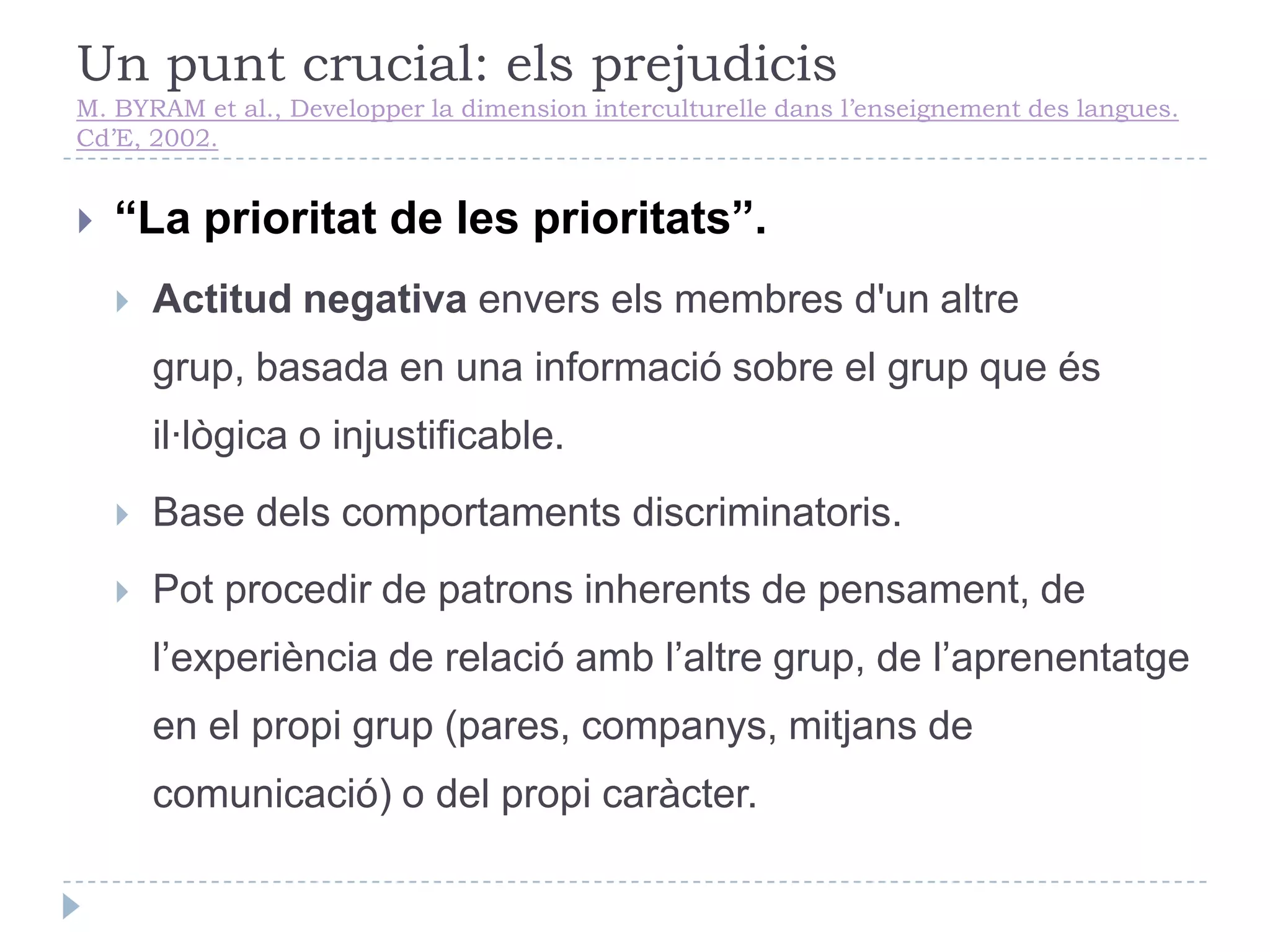 Comportament comunicatiu1Nivell IÚs de la L22Intenció de comportamentNivell IIVoluntat de comunicar34Desig de comunicar amb una persona específicaAntecedents situatsNivell IIIEstat d’autoconfiança comunicativa756Propensions motivacionalsNivell IVMotivacióintergrupalAutoconfiançaMotivació interpersonalContext afectiu-cognitiu9810Nivell VActitudsintergrupalsCompetència comunicativaSituació socialContext individual i social1112Nivell VIClima intergrupalPersonalitatExtret de MacIntyre et al., Conceptualising Willingness to Communicate in a L2:  A Situational Model of L2 Confidence and Affiliation. The Modern Language Journal. Vol. 82, n. 4 (1998)