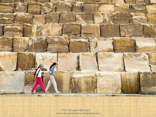 Prof. Douglas Barraqui
www.dougnahistoria.blogspot.com
 