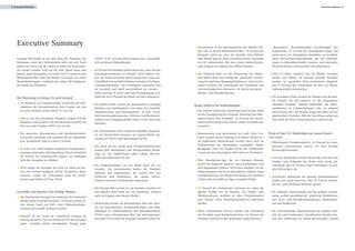 2 | Executive Summary Executive Summary | 3 
Executive Summary 
Europas Wirtschaft ist auf dem Weg der Erholung, die 
Stimmung unter den Verbrauchern hellt sich auf. Nach 
Jahren der Krise und des Sparens wollen die Konsumen-ten 
wieder weniger Geld auf die hohe Kante legen und 
planen, mehr auszugeben. In Zeiten von E-Commerce und 
Multichannel-Mix steht der Handel in Europa vor neuen 
Herausforderungen – stationär wie online. Die Ergebnisse 
der Studie im Überblick: 
Die Stimmung in Europa: Es geht bergauf 
• Im Vergleich zur Vorjahresstudie beurteilen die Kon-sumenten 
die Gesamtsituation ihres Landes mit vier 
von zehn Punkten besser (2013: 3,7 von 10). 
• Geht es um die persönliche Situation, zeigen sich die 
Europäer noch positiver. Im Durchschnitt vergeben sie 
fünf von zehn Punkten (2013: 4,8 von 10). 
• Die deutschen Konsumenten sind überdurchschnitt-lich 
positiv gestimmt und vergeben für die allgemeine 
bzw. persönliche Lage 6,3 und 6,1 Punkte. 
• In sechs von zwölf Ländern dominieren Ausgabenstei-gerungen 
gegenüber dem Spardrang. Durchschnittlich 
40 Prozent der Konsumenten planen, im laufenden 
Jahr ihre Ausgaben zu erhöhen. 
• 2014 wollen die Europäer ihr Geld vor allem für Rei-sen 
und Freizeit ausgeben (49 %). Vermehrtes Kauf-interesse 
zeigen die Verbraucher auch für Smart-phones 
und Tablets (27 bzw. 22 %). 
Geschäfte und Internet: Die richtige Balance 
• Die Haltung der Europäer ist eindeutig: Der stationäre 
Handel bleibt weiterhin attraktiv. 70 Prozent geben an, 
den letzten Kauf von HiFi- oder Elektrohaushalts-artikeln 
im Geschäft getätigt zu haben. 
• Generell ist der Trend zu vermehrtem Konsum im 
Internet deutlich: Über ein Drittel (37 %) der Europäer 
plant, verstärkt online einzukaufen. Knapp jeder 
Zehnte (9 %) vertraut überwiegend bzw. ausschließ-lich 
auf diesen Verkaufskanal. 
• 43 Prozent der Europäer gehen davon aus, dass sich die 
Konsumgewohnheiten in Zukunft nicht ändern wer-den. 
Sie wollen weiterhin überwiegend oder sogar aus-schließlich 
im Geschäft Produkte erwerben. Das Show-rooming- 
Phänomen – der Verbraucher informiert sich 
im Geschäft und kauft anschließend im Internet – 
bleibt relevant. Je nach Land und Produktgruppe ent-fallen 
bis zu 27 Prozent der Käufe auf diese Kategorie. 
• Für Online-Käufe nutzen die Konsumenten vorrangig 
Websites von Fachhändlern (vor allem bei Unterhal-tungselektronik 
und Elektrogeräten, 55 bzw. 50 %). 
Auch Internetauktionsseiten, Websites von Markenher-stellern 
sowie Shopping-Klubs stehen in der Gunst der 
Europäer. 
• Die Konsumenten sind technisch mehrfach ausgerüs-tet. 
Im Durchschnitt besitzen sie Laptop (68 %), sta-tionären 
PC (62 %) und Smartphone (42 %). 
• Vor allem bei der Suche nach Produktinformationen 
kommt dem Smartphone eine übergeordnete Bedeu-tung 
zu. Der Online-Kauf selbst erfolgt überwie-gend 
vom stationären PC aus. 
• Das Einkaufserlebnis vor Ort bleibt nach wie vor 
attraktiv: Die Konsumenten wollen die Produkte 
anfassen und ausprobieren. Sie suchen Orte des 
Erfahrens und Entdeckens, die zudem Online- 
Features und neue Technologien integrieren. 
• Das Prinzip Web-to-store ist im Kommen. Insofern ist 
das Internet nicht mehr nur ein Kaufkanal, sondern 
auch ein Zugang zum lokalen Handel. 
• Gleichzeitig greifen die Konsumenten über das Inter-net 
auf Informationen, Kundenmeinungen und Emp-fehlungen 
zu. Sonderangebote und Rabattgutscheine 
(70 %) sowie Informationen über das nächstgelegene 
Geschäft (72 %) rufen die Europäer ebenfalls online ab. 
• Investitionen in die Internetpräsenz der Händler loh-nen 
sich in diesem Multichannel-Mix. 73 Prozent der 
Europäer geben an, dass die Qualität einer Website 
oder Mobile App sie dazu veranlassen kann, Geschäfte 
vor Ort aufzusuchen. Mit den ersten Online-Recher-chen 
beginnt die Akquise des Offline-Kunden. 
• Der Digital-in-Store ist die Vernetzung von Online-und 
Offline-Welt. Hier erfolgt die „physische“ Fortset-zung 
des digitalen Shopping-Erlebnisses. Auch im Ge-schäft 
erwarten die Verbraucher die Flexibilität und 
Geschwindigkeit des Internets, z. B. durch interaktive 
Medien- oder Bezahlstationen. 
Reales Erleben als Verkaufsimpuls 
• Ein weiterer Vorteil des stationären Point of Sale (PoS) 
ist das Grundprinzip des Verkaufs: Beratung und Infor-mation 
durch den Verkäufer. 73 Prozent der Konsu-menten 
sehen darin einen Anreiz, lokale Geschäfte auf-zusuchen. 
• Konsumenten sind gleichzeitig im Laufe ihrer Cus-tomer 
Journey besser informiert als bisher. Neben vor-ab 
eingeholten Informationen werden diese auch im 
Verkaufsraum per Smartphone zugänglich (Smart 
Shopping). Über ein Fünftel (23 %) der Verbraucher 
scannt mit dem Smartphone QR-Codes von Produkten. 
• Eine Smartphone-App, die im richtigen Moment 
gezielt auf Angebote hinweist, kann Kaufauslöser sein 
und Impulskäufe fördern. 58 Prozent möchten vor Ort 
Sonderangebote auf ihrem Smartphone erhalten. Auch 
Geolokalisierung, die Wegbeschreibung zum nächsten 
Artikel oder Geschäft per App, verspricht Erfolg. 
• 71 Prozent der Verbraucher erwarten im Laden die 
gleiche Vielfalt wie im Internet. Via Tablets oder 
Medienstationen möchten sie über Produktangebot 
und -details sowie Bestellmöglichkeiten informiert 
werden. 
• Mass Customisation Services bieten eine Gestaltung 
der Produkte nach Kundenwünschen. 64 Prozent der 
Europäer sind dieser Idee gegenüber aufgeschlossen. 
• „Kassenfreie“ Bezahlmethoden beschleunigen den 
Kaufprozess. 37 Prozent der Verbraucher zeigen sich 
interessiert, per Smartphone kontaktlos zu bezahlen. 
Auch Warensicherungsantennen, die den Einkaufs-wagen 
in Sekundenschnelle scannen, und interaktive 
Medienstationen sind attraktive Bezahloptionen. 
• Click & Collect etabliert sich als Brücke zwischen 
Online und Offline. Im Internet bestellte Produkte 
werden an speziellen Drive-in-Stationen abgeholt. 
Für 73 Prozent der Verbraucher ist dies ein Anreiz, 
Ladengeschäfte aufzusuchen. 
• Für besonders Eilige kommt der Handel zum Kunden. 
Im Zeitalter des M-Commerce ist das Smartphone 
ständiger Begleiter. Digitale Bildwände von Super-marktketten 
in U-Bahn-Stationen oder an anderen 
Orten nutzen dies: Der Kunde scannt den QR-Code des 
gewünschten Produkts, füllt die Bestellung online aus 
und erhält die Ware wenig später per Lieferservice. 
Point of Sale 2.0: Nützlichkeit mit einem Hauch 
von Luxus 
• Pflichtstation Produktvergleich: 41 Prozent der euro-päischen 
Konsumenten nutzen vor dem Kaufakt 
Preisvergleichsseiten. 
• Trotz der Popularität sozialer Netzwerke sind diese für 
Kunden zum Zeitpunkt des Kaufs noch wenig ent-scheidend: 
Nur 23 Prozent holen Meinungen in sozi-alen 
Netzwerken ein. 
• Technische Spielereien wie digitale Ankleidekabinen 
stoßen auf wenig Interesse. Nur 19 Prozent beurtei-len 
das „internetfähige Mobiliar“ positiv. 
• Die digitalen Anwendungen mit der größten Zustim-mung 
greifen grundlegende, praktische Bedürfnisse 
auf: Preis- und Produktinformationen, Bequemlich-keit 
und Zeitgewinn. 
• Die fortschreitende Digitalisierung des lokalen Han-dels 
hat auch Kehrseiten. Unzufriedene Kunden kön-nen 
ihre Erfahrung via Online-Bewertungen schnell 
 