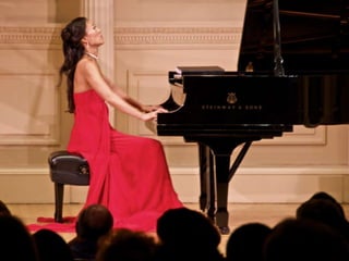 Elaine Kwon (Concert Pianist)