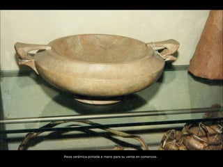 Pieza cerámica pintada a mano para su venta en comercios.