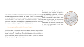 38
Curso de
Pedreiro Conferido o nível no fundo da vala, cravam-
sepiquetes ao longo da mesma com alturade 5
cm e espaçamento máximode 2.00 metros
(comprimento darégua). A altura que devemos
cravar os piquetes,é igual a distância entre
alinha de nível ao fundo da vala menos5 cm, ou
seja, se a distância forde 52 cm o piquete será
cravado até47 cm. Prepara-se o concreto magro
no traço1:5:5 de cimento, areia e brita e lança-
se nasvalas até a altura
O concreto magro é uma camada de concreto fraco, de resistência baixacom pouco
cimento, muito agregado e pouca água, apresentando-se deforma farofada. Sua
função é regularizar a base da vala tornando-a nivelada,ocupando toda a área que
receberá a estrutura de uma fundação. O concreto magro é utilizado em fundações
do tipo sapata corrida, vigasbaldrames, etc.
valas.Retiram-se as linhas e os piquetes e começa-se a escavação das valascom pá e
picareta, todas niveladas a 4 cmabaixo das estacas. Prepara-se o concreto magro
com otraço 1:5:5 de cimento, areia e brita,lança-o na vala e nivela- se comum sarrafo
apoiado nas estacas.Após a colocação do concreto magromontam-se as formas e
colocam-se as ferragens comespaçadores. Prepara-se o concretocom traço 1:3,5:4
de cimento, areia,brita, e lança-o na forma até a alturada viga.
Construção da Camada de Concreto Magro
 