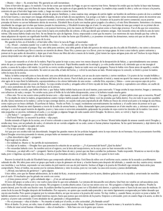 —Bueno —dice—. Sí, estaría bien. Me gustaría un café instantáneo.
Lleno el hervidor de agua y lo enchufo. Una de las cosas que recuerdo de Peggy es que no soporta tirar fotos. Siempre he creído que ese hecho la hace más humana.
Bajo la mesa de trabajo, que está llena de ropas donadas, hay un cajón en el que guarda las fotos antiguas. La madera cruje cuando lo abro y echo un vistazo a la puerta,
contenta de que el hervidor haga tanto ruido, y luego me siento a mirar las fotos.
Hay muchas de animales de compañía, un par de grupos familiares, y unas cuantas muy antiguas de cartón rígido: un hombre de uniforme a punto de irse a combatir
en la Gran Guerra, y una mujer con mangas abullonadas, de pie al lado de una aspidistra. Las pongo a un lado y sigo mirando varias instantáneas antes de encontrar una
foto de vivos colores de dos mujeres de aspecto normal y corriente con blusa de flores. Elizabeth y yo. Estamos en la puerta del centro comercial, cuyas puertas
pintadas de hierro se curvan bellamente detrás de nosotras. Elizabeth lleva el pelo con mechas grises pegado a la cabeza y el mío flota libremente. Sonreímos a la cámara,
enseñando las arrugas que revelan que hemos pasado la cincuentena, y Elizabeth levanta algo en el aire. Es una jarra con forma de rana que compró en su primer día en
Oxfam. Ella decía que era sólo una imitación, a mi parecer horrorosa, pero las manos de Elizabeth la sujetan como si fuera algo precioso. Fue el día que nos conocimos,
el día que descubrí que su jardín era el que tenía la tapia con piedrecillas de colores, el día que decidí que seríamos amigas. Aún recuerdo cómo me dolía la cara de tanto
reírme. Ella nunca habría tirado esta foto. Se me llenan los ojos de lágrimas. Estoy empezando a creer que ha muerto. Los montones de ropa donada que hay sobre la
mesa adquieren de repente un significado horrible. Después de todas las horas que Elizabeth y yo pasamos revisando las donaciones, nunca creí que un día una de
nosotras se encontraría mirando las cosas de la otra.
Me guardo la foto en el bolsillo y el hervidor silba. Llevo la taza de Peggy al mostrador.
—Ay, Maud —exclama cuando voy a salir de la tienda—. ¡Te he pedido café y me has traído té!
Vuelvo a casa cruzando el parque. Hay una tabla para sentarse, una tabla grande al lado del quiosco de música que da a la calle de Elizabeth y me siento a descansar,
observando a un hombre que lleva a cuestas un montón de abono. Hace frío y parece que va a llover, pero no tengo ganas de irme a casa todavía, quiero sentarme y
pensar en lo que acabo de descubrir y dejar que el aire fresco me libre del olor a rancio de la tienda. ¿Qué tienen las ropas antiguas para oler así? Incluso la ropa limpia
parece desprender ese olor agrio al cabo de un tiempo.
Lo que más recuerdo es el olor de la maleta. Papá fue quien la trajo a casa, unos tres meses después de la desaparición de Sukey, y aproximadamente una semana
antes de que yo cumpliera quince años. Al principio no la reconocí. Papá lloraba cuando me la entregó y yo sólo podía mirarlo a él, sintiendo que se me encogía el
pecho, a causa de la culpa o del miedo. La piel de su rostro estaba arrugada y hacía un ruido seco con la garganta. Nunca lo había visto llorar antes de aquello y estaba
demasiado sorprendida para consolarlo. Se sentó en una silla, al lado del horno, y volvió la cara hacia un lado. Mamá tampoco lo consoló, se limitó a poner la maleta
sobre la mesa de la cocina.
Sukey la había comprado para su luna de miel, una cosa abultada de piel marrón, con un asa de cuero marrón y cierres metálicos. Un punto de luz rosada brillaba a
través de la ventana y se reflejaba en los arañazos del latón de los cierres. Pasé el dedo por uno, acariciando el metal y mamá me apartó las manos para abrir la maleta. El
olor agrio de la ropa llenó la habitación, superponiéndose a los olores habituales de una cocina —cebolla frita, especias y fideos— como una espesa capa de polvo.
Nos quedamos mirando las cosas de Sukey. La ropa estaba revuelta y arrugada sobre el forro rayado de lona. Blusas, jerséis y sujetadores con relleno, un cuello de
piel y unos pantalones de color beis con frunces en la cintura.
Debajo había un vestido, que había sido beis y que Sukey había teñido hacía poco de azul marino, para renovarlo. Y luego estaba la ropa interior, bragas y camisetas,
con refuerzos de seda y encajes. No estaba sucia, pero el brillo de la tela había desaparecido, como si la hubiera tocado mucha gente.
—Dios mío. No se me ocurre cómo podría lavarse esto —dijo mamá, sacando el vestido teñido—. Con agua fría, quizá. ¿Cuánto jabón crees que se necesita, Maud?
Yo no dejaba de mirar la maleta, preguntándome cuánto tiempo habría pasado desde que Sukey tocó las prendas que había dentro. Eso era todo lo que nos quedaba
de ella. Quise meterme en la maleta y cerrar la tapa conmigo dentro, no sacarlo todo para expulsarla de allí. Había un frasco de cristal azul junto a la manga de una blusa,
como sujeta por un brazo doblado. El perfume de Sukey. Noche en París. Lo saqué, rociándome automáticamente las muñecas y el cuello antes de pensar en lo que
estaba haciendo. Mamá me miró fijamente a través de la nube de aroma barato y dulce, demasiado ligero para permanecer en el aire mucho rato, y entonces comenzó a
estrujar y a revolver aquel montón de algodón, punto y lana como si estuviera amasándolo, golpeando las prendas de ropa contra los laterales de la maleta. Las cosas
más pequeñas se cayeron, resbalaron al suelo, y yo recogía ya algunas bragas de seda cuando entró Douglas. Se detuvo, miró, se volvió y bajó la vista.
—¿De Sukey? —preguntó—. ¿De dónde ha salido?
—Del hotel Station. La encontró la policía —dijo papá.
Estaba mirando el fogón de la cocina, con el rostro colorado a causa del calor. Me alegré de que ya no llorase. Mamá había dejado de amasar cuando entró Douglas y
estaba muy tiesa, con un pañuelo de seda y el cinturón de un vestido colgados de su codo, como si fueran plantas trepadoras. Se los quité lentamente y dejé dentro de la
maleta las bragas que había recogido del suelo.
—Ya la han revisado —dijo papá.
Así que por eso estaba todo tan desordenado. Imaginé las grandes manos de los policías hurgando entre la ropa interior de mi hermana. Era un pensamiento horrible.
Quizá Douglas estuviera pensando lo mismo, porque hubo un momento en que pareció mareado.
—¿Han descubierto algo? —preguntó.
Papá negó con la cabeza.
—En realidad no. Bueno sí. Su cartilla de racionamiento.
—La dejó en la maleta. —Douglas hizo que pareciera la solución de un acertijo—. ¿Y el personal del hotel? ¿Qué ha dicho?
—No recuerdan haberla visto. Su nombre está en el registro, con la letra del recepcionista, no la suya, pero no han reconocido su foto.
—Entonces, ¿se alojó allí o no? —pregunté. Sentía el pecho lleno de aire y pensé que me iban a estallar los pulmones. Nadie respondió. Mamá no se movió ni dijo
nada, pero vi lágrimas cayendo sobre la seda, y observé que formaban círculos en el tejido. Al final fui yo quien lo lavó todo.
Recorro la mitad de la calle de Elizabeth hasta que comprendo adónde me dirijo. Está llena de niños con el uniforme sucio, camino de la escuela o posiblemente
saliendo de ella. Me abro paso entre un grupo que huele a ropa de gimnasio sin lavar y a loción barata para después del afeitado, y cuando me doy cuenta estoy mirando
sus mochilas y sus bolsas, esperando ver una maleta de piel marrón con asa de piel marrón. Incluso al llegar a la puerta de Elizabeth sigo mirando hacia atrás para
comprobarlo. Pulso el timbre, me asomo por la ventana delantera y miro la cocina, pero no veo nada. La casa está oscura y parece deshabitada.
—¡Mirad, una ladrona de geriátrico! —grita alguien.
Unos niños, creo que les llaman adolescentes, de la edad de Katy, avanzan pavoneándose por la acera, dándose golpecitos en la espalda y arrastrando las mochilas
por el suelo. El muchacho que ha gritado me sonríe con sorna.
—¿Cómo piensa entrar? —grita señalando algo—. ¿Con un salvaescaleras?
El resto del grupo se echa a reír y me vuelvo para mirar lo que está señalando. La ventana del descansillo está abierta. Qué bien me vendría un salvaescaleras para
subir hasta allí. Podría colarme por esa ventana. Me pregunto si estaba abierta antes. Casi no me entero esta vez. Me pregunto si habrá algo más abierto. Pruebo la
puerta lateral, pero ha sido una ilusión vana. Si pudiera derribar la pared exterior para ver si Elizabeth está dentro, o quitarla como si fuera la de una casa de muñecas. O
como la de la casa de Douglas después del bombardeo. Por supuesto, no quiero que suceda nada parecido y me siento ligeramente avergonzada por haber deseado que
cayera una bomba. Pero quiero preguntar por la ventana abierta, así que me acerco a la puerta del vecino. No hay timbre y, cuando llamo, un perro se pone a ladrar. El
ladrido aumenta en volumen y agresividad mientras espero, hasta que parece que está detrás de la puerta. Empiezo a retroceder, pero en cuanto llego a la acera, se abre la
puerta y el perro sale corriendo. Corre alrededor de mí, gimiendo y olisqueándome.
—No se preocupe —dice el dueño—. No muerde ni nada por el estilo, es sólo curiosidad. ¿Ha llamado usted?
Miro al dueño. Es joven, un niño, tiene el cabello castaño y está despeinado. Muy despeinado. El perro me lame la mano y le acaricio la cabeza.
—Debe de tener usted buenas vibraciones —dice el muchacho—. Sólo hace eso con la gente que conoce.
 