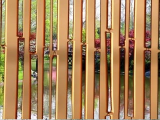 Amar es RESPETAR  “ Los hermanos deben reverenciarse y honrarse sin murmuración” San Francisco de Asís. Amar es ADAPTARSE  Significa dejarse  cuestionar por los hermanos en la convivencia diaria y cuando nuestros ángulos de personalidad queden al descubierto, comenzar un lento proceso por suavizarlos. Amar es PERDONAR  Significa extinguir los sentimientos de venganza, resentimiento, envidia, celos, antipatía como quien apaga una llama. 