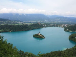 El lago bled, Luis Velasquez