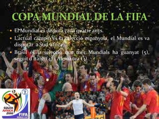 És el premi que es dóna al millor jugador de l’any. En 2010 el Baló d’Or (France Football) i el FIFA WorldPlayer  es van ajuntar en un únic premi (FIFA Baló d’Or).El guanyador ix dels vots dels seleccionadors nacionals, dels capitans de les seleccions nacionals i dels corresponsals de France Football. Cada un pot votar a tres jugadors (sistema de punts).Els criteris per a adjudicar el premi són: els resultats obtinguts individualment i col·lectivament durant l’any, la classe del jugador (talent i joc nét), la seua carrera professional i la personalitat i carisma que té.EL FIFA BALÓ D’OR