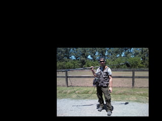 El sonido
El sonido (audio) se registra con un micrófono muy sensible colocado en una
barra móvil (boom) que pende sobre las cabezas de los actores. El audio
también puede registrarse con pequeños micrófonos (levaliere) prendidos en el
vestido de los actores.
 