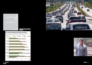 Para chegar até os locais de 
trabalho, aproximadamente 24,2 
milhões de pessoas se deslocam 
diariamente nas 15 metrópoles 
brasileiras. Nos últimos 20 anos, 
segundo as pesquisas, os brasilei-ros 
perdem mais tempo se des-locando 
dentro das principais 
regiões metropolitanas (RMs). 
Esse crescente tempo despendido 
aparece, atualmente, como um 
dos grandes problemas das gran-des 
cidades, com fortes impactos, 
também, sobre as condições de 
bem-estar urbano. Um em cada 
dois brasileiros leva pelo menos 
meia hora para se deslocar de casa 
para o trabalho, revela o Índice de 
Bem-Estar Urbano (Ibeu)�, divul-gado 
este ano pelo Observatório 
das Metrópoles do Instituto Na-cional 
de Ciência e Tecnologia, da 
Universidade Federal do Rio de 
Janeiro (UFRJ). 
Esse aumento gradual da pro-porção 
de longas viagens casa-tra-balho 
(acima de uma hora) pena-liza 
mais quem ganha menos. Na 
média das áreas metropolitanas 
analisadas pelo Ipea no estudo A 
Mobilidade Urbana no Brasil, os 
mais pobres gastaram, em 2009, 
quase 20% a mais de tempo do 
que os mais ricos. E, se 19% dos 
mais pobres levam mais de uma 
hora, entre os mais ricos o índice 
é muito menor (11%). 
“Boa parte da população urba-na 
ainda não se encontra inserida 
numa estrutura de oportunidades 
— onde se inclui a capacidade de 
deslocamento — que lhe garanta 
melhores condições de empregos 
e renda, como mostram alguns 
estudos. As formas precárias e 
insuf icientes de deslocamento 
asseguradas por um sistema de 
mobilidade ineficiente gerariam 
“Os planos diretores de trans-porte 
e da mobilidade são obri-gatórios 
para as cidades com mais 
de 500 mil habitantes, fundamen-tais 
para as com mais de 100 mil 
habitantes e importantíssimos 
para todos os municípios brasilei-ros”, 
escreveu o secretário nacio-nal 
de Transporte e Mobilidade 
Urbana do Ministério das Cida-des, 
Luiz Carlos Bueno de Lima, 
ao apresentar o Guia PlanMob, 
destinado a orientar prefeitos 
­sobre 
como agir no setor. 
Nesse cenário, o máximo que 
os prefeitos conseguem fazer é 
apresentar soluções para proble-mas 
localizados, o que pode pro-duzir 
novas dificuldades, como 
alertaram os pesquisadores do 
IBGE. 
“Uma experiência bem-suce-dida 
em alguns municípios é a 
existência de uma estrutura orga-nizacional, 
dentro da prefeitura, 
para tratar da política, abrangen-do 
as áreas de transporte, trânsito 
e vias públicas. O fato de as três 
áreas estarem sob o mesmo co-mando 
facilita a ação articulada 
nos projetos comuns”, sugere o 
­levantamento 
do IBGE. 
Sem licitações 
A recente Lei 12.587/2012, a 
Política Nacional de Mobilida-de 
Urbana, regulamenta novos 
­princípios, 
diretrizes e instrumen-tos 
a serem executados pelos mu-nicípios 
na defesa dos interesses 
dos usuários de transporte públi-co, 
inclusive a exigência de licita-ção 
para a contratação das empre-sas 
que vão explorar tais serviços. 
O senador Lindbergh Farias (PT-­RJ) 
afirmou nos debates sobre o 
assunto que 90% das prefeituras 
não realizaram concorrência para 
o transporte. O Ministério Pú-blico 
de diversos estados tem en-trado 
com ações na Justiça contra 
prefeituras que firmam contratos 
com empresas de transporte co-letivo, 
sem a realização prévia de 
licitação. 
Um levantamento publicado 
pelo jornal O Globo em agosto 
passado concluiu que em metade 
das capitais do país o transporte 
urbano não é licitado, sendo ope-rado 
por empresas que ganharam 
permissões e autorizações décadas 
atrás, mas que nunca passaram 
por uma concorrência pública 
para regular o sistema. Em mui-tas 
capitais que fizeram licitação, 
o processo é bastante recente — 
caso do Rio de Janeiro (2010). 
Em outras, havia só a promessa de 
promover a disputa, como em Sal-vador 
(setembro) e Porto Alegre, 
que programou para dezembro a 
primeira licitação para exploração 
de transporte público da história 
da cidade. 
O setor é marcado por de-núncias 
de irregularidades, trá-fico 
de inf luência e corrupção 
na ­assinatura 
dos contratos entre 
as prefeituras e as empresas. São 
Paulo cancelou licitação marcada 
para este ano (a última ocorreu 
em 2003) para aguardar os resul-tados 
de uma comissão parlamen-tar 
de inquérito na câmara mu-nicipal. 
O mesmo jornal revelou 
que ­muitas 
das concessionárias 
de transporte, mesmo inscritas na 
dívida ativa da União por débitos 
milionários em tributos e con-tribuições 
não recolhidos, conti-nuam 
firmando contratos com o 
poder público. O levantamento 
revelou pelo menos 49 empresas 
e 17 empresários ­nessa 
situação, 
com uma dívida global de R$ 2,8 
bilhões. 
Pobres perdem mais 
tempo no trânsito 
Trens e metrôs só estão disponíveis nos grandes centros urbanos 
Nos pequenos municípios, vans e mototáxis desempenham importante papel no 
transporte público. Ônibus estão presentes na maioria das cidades 
Mototáxi Van Ônibus Trem Metrô 
Fonte: Ipea 
Até 5 mil 
Entre 5 mil 
e 10 mil 
Entre 10 mil 
e 20 mil 
Entre 20 mil 
e 50 mil 
Entre 50 mil 
e 100 mil 
Entre 100 mil 
e 500 mil 
Mais de 
500 mil 
(%) 0 20 40 60 80 100 
Trânsito no Distrito Federal: na capital do 
país, os mais pobres levam quase o dobro do 
tempo dos mais ricos para chegar ao trabalho 
O pesquisador Juciano Martins avalia 
que a precariedade do transporte público 
é incompatível com o ganho de renda dos 
trabalhadores nos últimos anos 
CADU GOMES/AGÊNCIA SENADO 
ARQUIVO PESSOAL 
“Art. 10. A contratação dos serviços de 
transporte público coletivo será precedida 
de licitação e deverá observar as seguintes 
diretrizes: 
I - fixação de metas de qualidade e 
desempenho a serem atingidas e seus 
instrumentos de controle e avaliação; 
II - definição dos incentivos e das penalidades 
aplicáveis vinculadas à consecução ou não das 
metas; 
III - alocação dos riscos econômicos e financei-ros 
entre os contratados e o poder concedente; 
IV - estabelecimento das condições e meios 
para a prestação de informações operacionais, 
contábeis e financeiras ao poder concedente; e 
V - identificação de eventuais fontes de receitas 
alternativas, complementares, acessórias ou 
de projetos associados, bem como da parcela 
destinada à modicidade tarifária. (...)” 
28  novembro de 2013 www.senado.leg.br/emdiscussao  29 
SUMÁRIO 
 