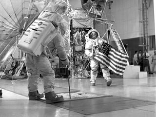 Bonjour, Je
m’appelle
Santana
Dardot
 