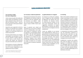 autres tendances observées
Les nouveaux modes
de mises à disposition
L'idée n'est pas nouvelle. Dès le début des
années 2000, des distributeurs automa-
tiques proposant toutes sortes de pro-
duits ont commencé à fleurir : lait de la
ferme, pain frais et même pizzas réalisées
à la commande.
Aujourd'hui, pour rapprocher le client du
produit ou lui permettre de le récupérer
en dehors des heures d'ouverture du
magasin, les commerçants misent sur la
livraison de proximité.
Première grande tendance, les consignes
automatiques qui permettent au client
de venir chercher le produit 24h/24 et
7 jours/7 dans un casier sécurisé, des
courses chez l'épicier aux chaussures
tout juste ressemelées par le cordonnier.*
Autre tendance, la livraison collaborative
qui propose aux commerçants les ser-
vices d'un coursier indépendant via une
plateforme de mise en relation.
* http://www.leparisien.fr/sceaux-92330/
sceaux-des-consignes-en-libre-service-
dans-la-ville-07-03-2017-6741954.php
Les nouveaux modes de paiement
Popularisés par les banques et les acteurs
de la téléphonie, de nouveaux modes de
paiement ont fait leur apparition dans
les commerces. Leur objectif : simpli-
fier la vie des clients en réduisant l'at-
tente en caisse et l'effort à fournir pour
payer.	
Après le paiement sans contact par
carte bleue qui est en train de s'imposer
comme un indispensable, c'est le paie-
ment mobile ou « m-paiement » qui fait
son apparition. Les technologies utilisées
sont légion : SMS, QR Code, Bluetooth,
NFC, etc. À cause de la multiplication
des initiatives, et en l’absence de stan-
dardisation, l’adoption d’une solution
en particulier demande de bien cerner
les usages et attentes de sa clientèle
tout en prenant en compte les impératifs
de sécurité.
La géolocalisation en magasin
En proposant aux clients de se géoloca-
liser, un magasin leur offre la possibilité
de déterminer leur position mais aussi
de bénéficier de nouveaux services.
Les clients pourront s'orienter au sein
d'une zone commerciale, recevoir des
suggestions, promotions ou coupons
personnalisés, en fonction des informa-
tions qu'ils auront renseignées et de leur
emplacement.
L'accès aux satellites et aux données
GPS traditionnellement utilisés pour la
géolocalisation ne permet pas de bénéfi-
cier d'une précision suffisante pour offrir
des services pertinents. Ainsi d'autres
technologies sont utilisées : le Wi-fi, les
beacons, Le Li-Fi, etc. Il est fondamental
que le système utilisé ne soit pas ressenti
comme intrusif. Pour cela, il doit laisser
l'utilisateur libre de bénéficier, ou non,
du service de géolocalisation.
Le tracking
Basé sur des caméras numériques et une
analyse automatique de trafic en temps
réel, le comptage de personnes permet
de piloter plus finement son activité com-
merciale en prenant en compte des élé-
ments factuels de flux. Ces solutions per-
mettent d'adapter les effectifs de vente
à la fréquentation réelle, d'améliorer le
taux de transformation, de mesurer l'im-
pact des campagnes et des animations.
La comparaison des données recueillies
avec des informations antérieures ou
externes de type « open-data » ou « big-
data » (météo, trafic routier…) facilitent
les prises de décision pour optimiser le
management de son point de vente.
Parallèlement, la gestion des produits,
dans toutes les étapes de la phase de
logistique à la distribution, commence
à se développer grâce aux puces RFID.
Suivre en temps réel les articles devient
un enjeu crucial pour répondre efficace-
ment à la nouvelle problématique de la
distribution omnicanal.
30
 