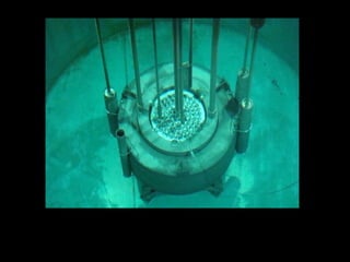 Reactor nuclear experimental.
 