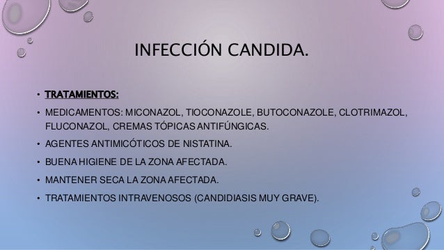 El cirujano cortaba a él el miembro