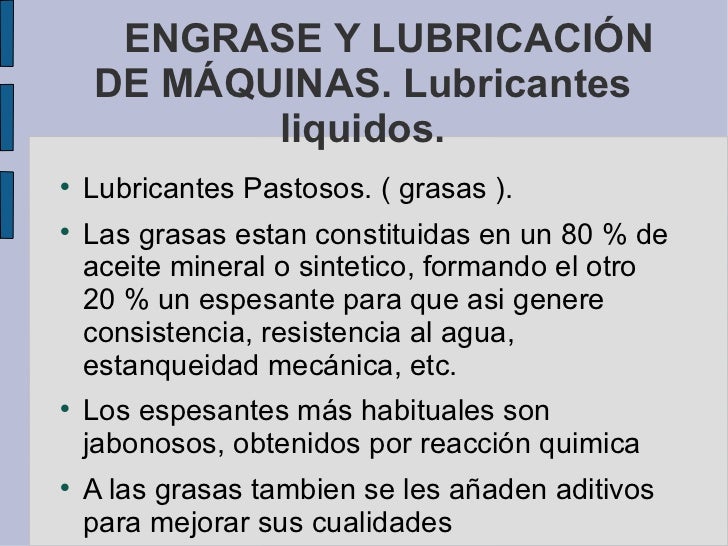 El medio de los cabellos sobre la espalda