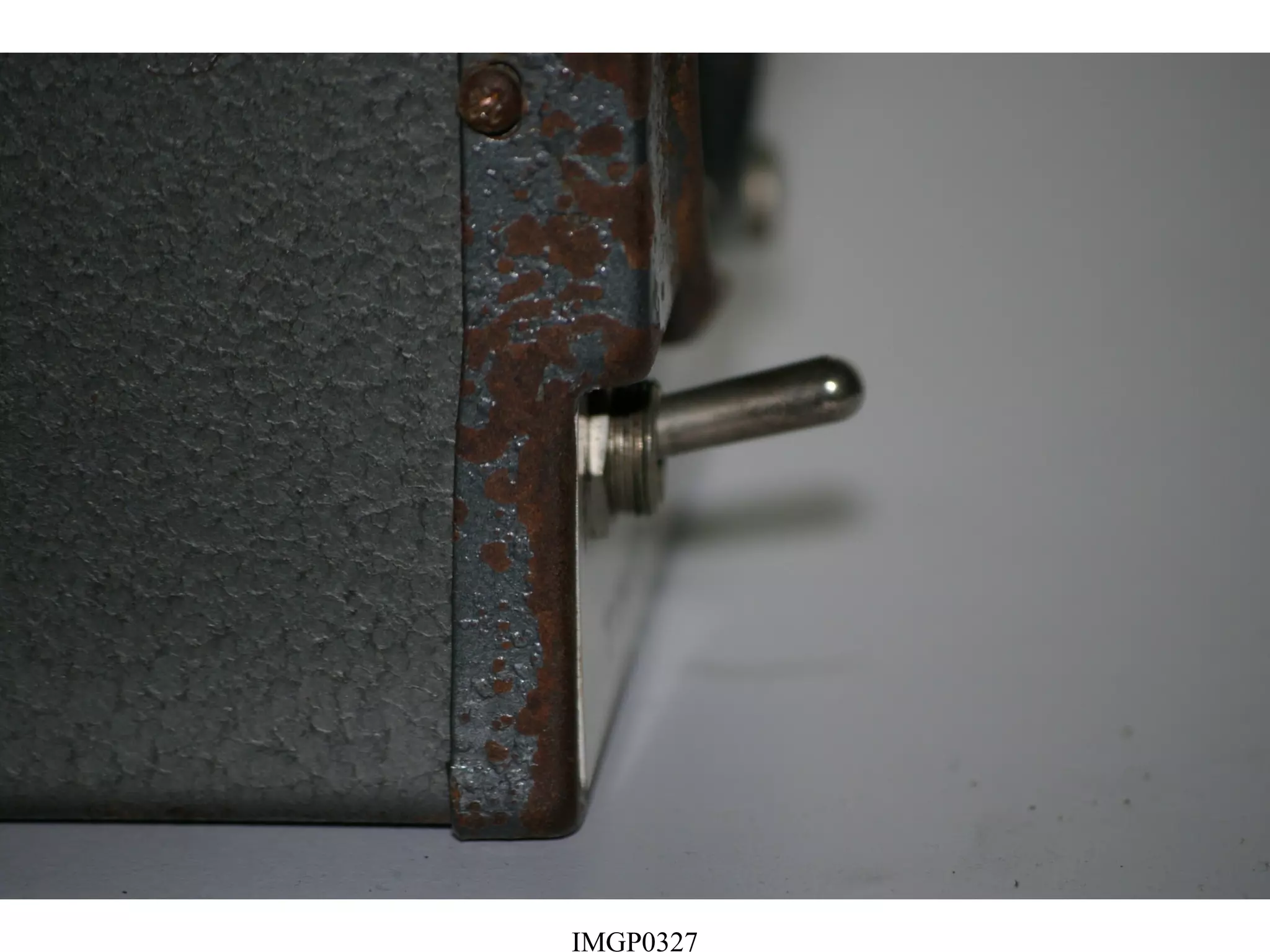 Enlarger Timer

T stands for Timing
- Button is active

F stands for Focus
- Light Bulb is ON

When on T…press
start button to
begin timer
which will turn the light on.

If you flip to F,
WHILE the timer
is going, it will
reset the timer.

 