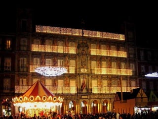 Plaza mayor casa la panadería  y  carrusel (que gira como la vida misma) 