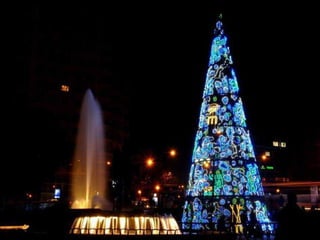 Plaza España Árbol en la Plaza de España , diseñado por el arquitecto   Ben Busche   