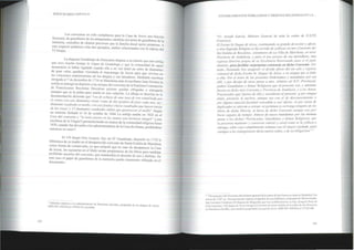382
JESÚS SUAREZAREVALO
. Los conv~ntos no sólo cumplieron para la Casa de Arcos una función
funerar.la, de gua:dlanes d~ los antepasados, también sirvieron de guardianes de la
memona. custodios de o.bJetos pr~ciosos que la familia ducal quiso perpetuar. A
este respecto podemos citar dos ejemplos. ambos relacionados con la esposa del
VI Duque.
La duquesa Guadalupe de Alencastre djspuso a su muerte que una sortij
que tuvo.mucho t!empo la virgen de Guadalupe y que la comunidad de aque~
monasterio le habla regal~do cuando ella a su vez donó un cetro de diamantes
de gran ~alor, que~ase :Jnculada al mayorazgo de Arcos para que sirviera en
las velaCiones m~tr.lmol1lales de los duques y sus herederos. Mediante escritura
otorgada el 7 de dICIembre de 1716 en Marchena ante el escribano Juan Alvare' I.. Z a
sortija se ~ntregó en depósito a las monjas del convento de la Purísima Concepción
d~ FranCIscanas R~coletas Descalzas quienes quedan obligadas a entregarla
siempre que. se la pidan para usarla en una velación. La alhaja es descrita en la
documentación ~ici~ndo que "era de echura de IIna rosa de oro esmal/tada por
el centlv C011 seis dlGmantes rosas/ como de dos gramos de peso cada U110 /
d ,@
/amante cuadrado en medio. con seisfoJ1dos/ chicos cuadrados que hacen rincón
de ~as lusas/ y 13 diama11les cuadrados tablas que guarnecen/ el anillo". Según
un mfomle fechado el 16 de octubre de 1844 La sortija estaba en 1824 en el
Coro del conven.to y "la tenía pl/~sta ell las manos una hermosa imagen" (¿una
escultura de la VlIgen?) permaneciendo en manos de la comunidad religiosa hasta
1839, cuando fue devuelta a los administradores de la Casa de Osuna, perdiéndose
entonces su rastroll.
'. El VII duque Don Joaquin, hijo de D' Guadalupe, depositó en 1718 la
biblioteca de su madre en el desaparecido convento de Santa Eulalia de Marchena
como fonna de conservarla, ya que estipuló que en caso de desaparecer la Casa
de A~c?s. los sucesores en el título serían propietarios de los libros pero tendrían
prohibido sacarlos del conv.ento, que mantendría el derecho de uso y disfrute. En
este caso el papel de guardianes de la memoria queda claramente reflejado en el
documemo:
, Informes relalivos a la administración de Marchena (Seilla). propiedad de los duques de Arco:,
AHN·SN: OSUNA,C.1595,D.511 sin foliar .
ENTERRAM IENTOS NOBlLlAR IOS y ÓRDENES RELIGIOSAS EN LA...
"F,: Joseph Garda, MinistIV General de toda la orden de N.S.P.S
Francisco.
El Excmo Sr Duque de Arcos, cOlllinuando su grande devoción/y afecto
a nlta Sagrada Religion se há servido de col/ocar en 1111"0 ConvenIo del
Sta ElIlália de Recoletos, extramuros de La Vil/a de A4archel1a, en1llra/
Provincia de Andaluzia, y para el liSO pre=iso de sus moradores, una
copiosa libre/ría propia de su Excelencia Reservando para sí el justo
dominio. para facilitar sil/perpetua exisle/lzia en (/icho Convelllo. Por
tanto, Deseando Nos asegurar/ el c1evido efecto del sto =elo y e.'presa
voluntad de dicho Excmo Sr. Duque/ de Arcos, y ell llingun tpo sefalte
a ella. Por el tellor de las presel1les Orde/namos y mandamos por sta
obb. y por devajo de on'as penas a 111m. Arbitrio al/ R.? : Provincial.
padres Guardianes y demos Religiosos que al presente son, y adelante
fuesen en dicho 111m Convento)' Pml'incia de Andaluda, y a los ~emas
Pml'inciales que/ fueren de ella)' sucedieren al presente. q por nmgun
tillllo, pl'esteslO ni mo/livo, aunque sea COI1 el de desconocimiento o
por alguna especial facultad concedida a :msl oficios, ni por razoll de
duplicados se atrevan a extrael: ni permitan se ex/traiga nl11gllllo de los
libros de dicha librel'ia. ni fuera de dicho C011'ento aunque sea por!
breve espa=io de tiempo: Antessi de llueva mandamos por las mismas
penas a los dichos/ Pmvinciales, Guardianes y demos Religiosos. que
la procuren mantener y conservar elllera/ y caval como se la colloca y
entrega. sobre cuyo cumplimiento velamos eDil el/ mayor clIydado, para
castigar a los lronsgresores desta I/uetra orden, y de su obliga/=ion "I (}
1< "Documento 148: Provisión del ministro general de la orden de San Francisco dada en Madrid el2 de
marzo de 1720" en Docume,jfm:ión relativa al depósito de una biblioteca. propiedad de /VIaría GUllda·
lupe Latlcáster Cárdenas (IX duquesa de Maqlleda), que tras Sil f(lllecimiento, su IlIjo.lJoaquín :OrlC~ de
León Lallcáster, VII} duque de Arcos entregó al Convento de Slmta Elllalm de 1(1 orden de San Frallasco
en Marchwa (Sevilla), rcsen'ando la propiedad a la casa de Arcos. AHN·SN: OSUNA"C.I73.D.148.
383
 