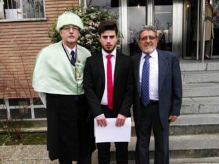 Entrega de la beca de excelencia a d