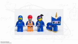 Photo by Vyn Raskopf
https://www.flickr.com/photos/vynsane/
 