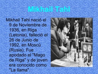 Avui es creu que els escacs constitueixen una evolució del joc de taula anomenat shatranj, que prové, al seu torn, del chaturanga, ideat a l'Índia al segle VI 