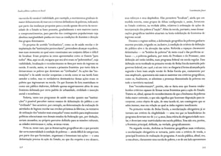 Escola pública e pobreza no Brasil
via escola dá razoável visibilidade, por exemplo, a movimentos graduais de
maior delineamento de marcos e critérios definidores da pobreza, indicando
que parte das mudanças propostas para a escola apenas decorria da neces-
sidade de o Estado se fazer presente, gradualmente e sem maiores custos
e comprometimentos, para parcelas dos contingentes populacionais cuja
absoluta marginalidade punha em risco as condições de domínio e direção
dos grupos dominantes.
Os projetos de sentido "civilizatório", como os de saúde escolar e de
implantação das "instituições periescolares", pretendiam alcançar os pobres,
mas num momento no qual estes constituíam um conjunto difuso e difícil
de localizar. Eram projetos às vezes apresentados como se fossem "para
todos". Mas, aqui ou ali, escapava que seu alvo eram os "pobrezinhos", cuja
visibilidade, localização e reconhecimento se dava por meio do ingresso na
escola. A escola, assim, se tornava a primeira fronteira: por meio dela se
demarcavam os pobres que deveriam ser "civilizados". As ações das "ins-
tituições" e da saúde escolar ocupariam a escola como se sua tarefa fosse
atender a todos, mas os verdadeiros destinatários dessas ações eram os
pobres que ingressavam na escola. Os que ficavam de fora mantinham-se
como um público disforme, definido apenas negativamente além de uma
fronteira delineada por certo padrão de urbanidade, civilidade e inserção
social e econômica.
Todavia, tanto nos programas de saúde escolar quanto nas "institui-
ções" é possível perceber outros ensaios de delimitação do público a ser
"civilizado". Isso acontece, por exemplo, na determinação da realização de
atividades de higiene escolar nas creches próximas às fábricas; na tentativa
de utilização dos "estados mais avançados" como modelo para implementar
políticas educacionais nos demais estados da Federação que, por dedução,
seriam atrasados; no próprio percurso definido para as missões culturais,
as cidades interioranas e, nelas, as áreas rurais.
Nota-se, nesse caso, que as demarcações geográficas são o que permite
dar certa materialidade à condição de pobreza - ainda difícil de categorizar,
por parte dos que formulam, organizam e fomentam tais ações - e uma
delimitação precisa da ação do Estado, no que diz respeito a seu alcance,
33 2
Consideraçõesfinais
seus esforços e seus dispêndios. Elas permitem "localizar", ainda que em
medida restrita, esses grupos de difusa configuração e, assim, fornecem
ao Estado critérios, na verdade álibis, relativos à ordenação de ações de
incorporação dos pobres à"nação". Além da escola, portanto, essas demar-
cações geográficas também atuariam na lenta redefinição de fronteiras de
ingresso social.
Durante o regime militar, a delimitação geográfica da pobreza ganharia
enorme precisão, erigindo-se, inclusive, à condição de critério de definição
do público-alvo e da alocação das ações. Referida a espaços claramente
delimitados - os "bolsões de pobreza" do meio rural e das periferias ur-
banas-, a pobreza ganharia, por meio do Prodasec e do Pronasec, uma
definição até então inédita, num programa federal via escola regular. Essa
definição seria reeditada na primeira versão do Bolsa Escola instituída pelo
governo federal, em 1998, e só em 2001 se chegaria à forma alcançada pela
segunda e bem mais ampla versão do Bolsa Escola que, exatamente por
essa amplitude, aparentaria não mais se sustentar em critérios geográficos,
como se, finalmente, se admitisse a presença disseminada da pobreza em
todo o território nacional.
Esse "reconhecimento", porém, não se daria sem que fossem estabe-
lecidos critérios capazes de firmar novas fronteiras para a ação do Estado.
Tratava-se, afinal, apenas do reconhecimento de que o fenômeno da pobreza
tinha maior extensão, o que não significa que houvesse disposição para in-
corporar, co~o objeto de ação, de uma tacada só, um contingente que se
sabia imenso, mas em relação ao qual se tinha registro insuficiente.
Na primeira versão do Bolsa Escola, a escolarização obrigatória já se
tornara um critério de elegibilidade - uma vez que os beneficiários do
programa deveriam ter de 7 a 14 anos, faixa etária da obrigatoriedade esco-
lar, e deveriam estar matriculados em escola pública. Essa não era, porém,
a fronteira principal, definida, na verdade, geograficamente.
Na segunda versão, desfeitas as fronteiras geográficas mais evidentes,
a escolarização obrigatória se tornaria, junto com o critério de renda, a
principal fronteira de realização do programa. A escola pública, afinal, era,
a essa altura, claramente uma escola de pobres, e se de um lado apresentava
333
 
