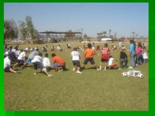 SALIDAS Cada trimestre se realiza una salida. Compartir y disfrutar el tiempo libre. Aprender en otro contexto. Conocer las actitudes y comportamientos de los niños fuera de la escuela. Motivarlos en sus aprendizajes. 