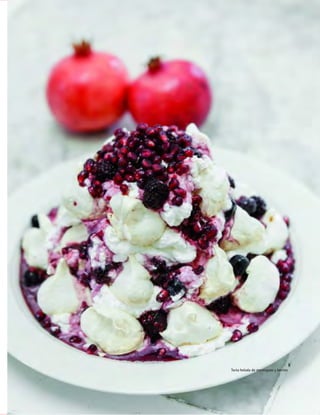 cocina
2012JULIO™
109
Torta helada de merengues y berries
 