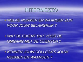 ETHISCHE ASPECTENEen waarde is een principe dat webelangrijk vinden, bijvoorbeeld rechtvaardigheid, zorgvuldigheid, respect. Uit waarden komen normen voort, de gedragsregels waarmee we de waarde vorm kunnen geven.
