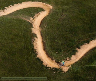 Max Schumann on an almost endless trail during his run at the Megavalanche/ Alpe D’Huez in France. P: David Schultheiß
 