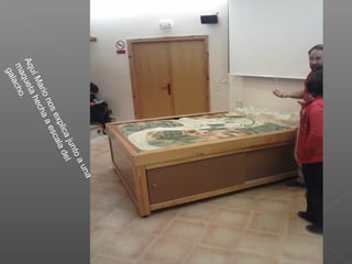 AquíMarionosexplicajuntoauna
maquetahechaaescaladel
galacho.
 