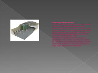 Transportadores para cajasLas distancias dentro de una instalación pueden cubrirse con diferentes elementos que se engloban dentro de la familia de productos que aquí se relacionan. Mecalux ofrece, con este tipo de transportadores, una solución estándar que abarca todas las posibilidades que se dan en entornos de trabajo habituales.Mediante el accionamiento de sistemas de motorización y de control de presencia a través de elementos de detección mecánica u óptica, se consigue trasladar de forma controlada las cajas hacia las posiciones deseadas