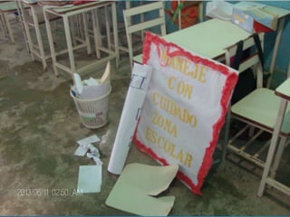 SEIRI (Clasificación y Descarte): La primer "S"
• Se orienta al sentido de utilización de los
artefactos que tenemos en nuestro lugar de
trabajo, los cuales deben ser separados y
agrupados en tres categorías:
• Lo que se utiliza.
• Lo que no utilizamos pero que podemos
necesitar.
• Lo que no se utiliza y no necesitaremos.
 