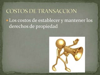 El equilibrio en un mercado no reguladoesineficienteyaque el  costo marginal social excede al beneficio marginal.La cantidad eficiente es2,000TM, hay una sobreproducción de 2,000 y una pérdida irrecuperable de eficiencia . Externalidad negativa : Contaminación