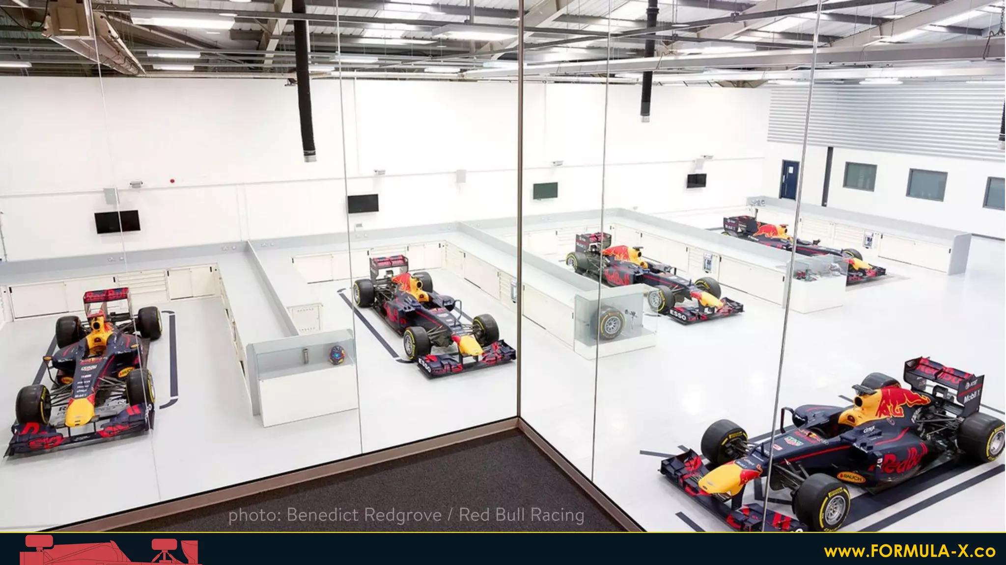 photo: Benedict Redgrove / Red Bull Racing
www.FORMULA-X.co
 