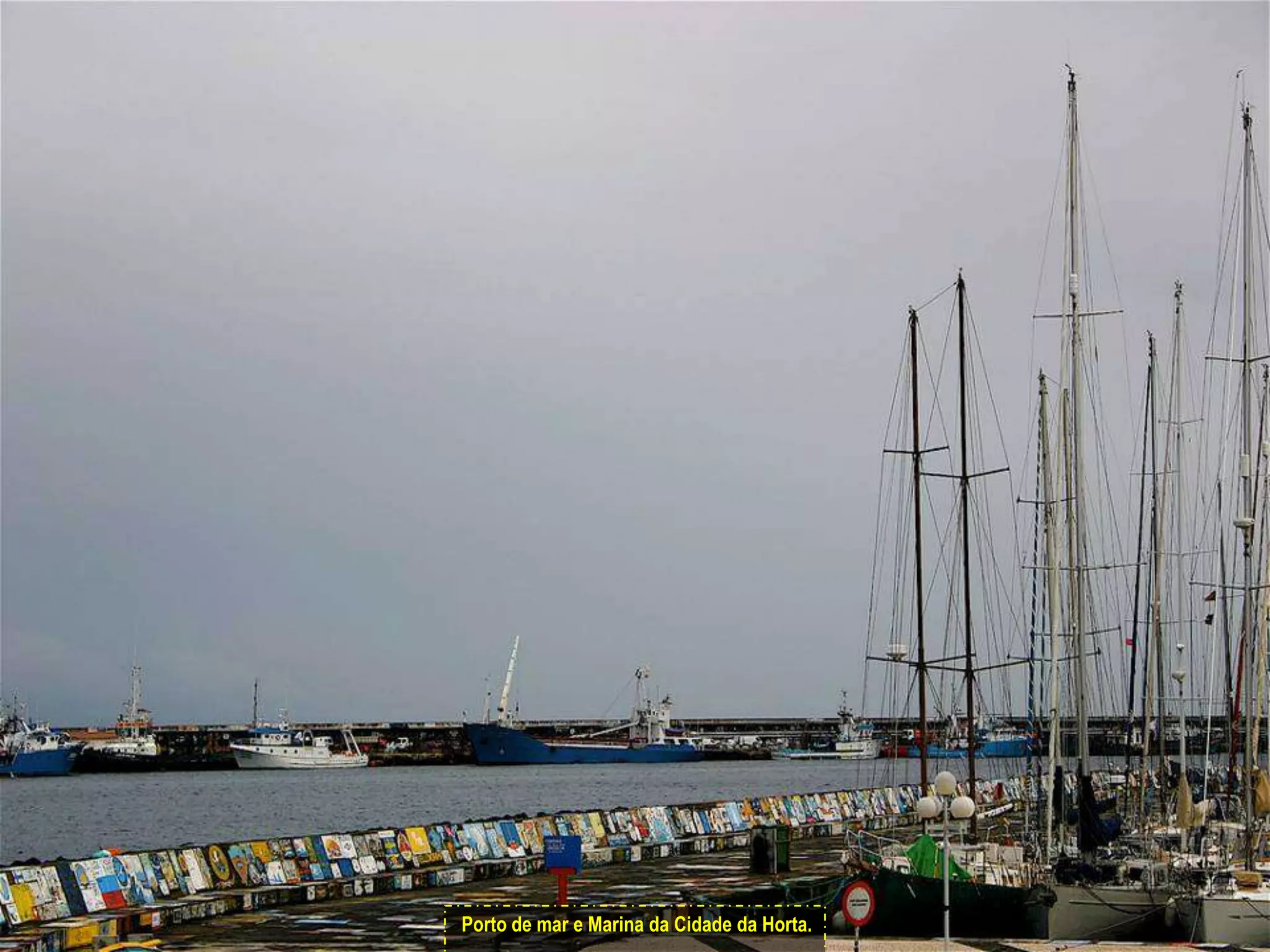 Porto de mar e Marina da Cidade da Horta.