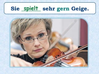 Sie ________ 66 Jahre alt .ist
 