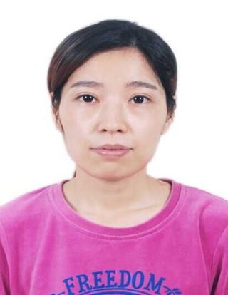 Zhang Huihui(张卉卉)
Mobile: +86 18056437309
E-mail: freyahuihui@gmail.com
EDUCATIONAL QUALIFICATION
Jiangsu Southeast College of Science&Technology，China 2005
Major：Marketing & accounting
Business Experience
Period: 2012 - 2015
Position: Clerk
Company : Anhui Jinsha Shoes Co.,Ltd, network marketing department
Period: 2000 - 2012
Position: Manager Assistant
Company : Jinjiang Office and Shishi Office of Mengshida Shoes Co., Ltd
Project Experience
Operations in Taobao.com and Tmall.com for shoes.
KEY RESPONSIBILITIES
 Deal with customers in a friendly manner
 Provide display and merchandising for products
 Inform prospective clients new products, offers and promotion
 Successfully handle and resolve customer’s complaints
 Dress mannequins and apply appropriate display for exhibit merchandise for the
best presentation
 Perform cashier duties
Page 1 of 2
 