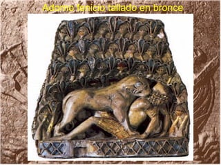 Adorno fenicio tallado en bronce